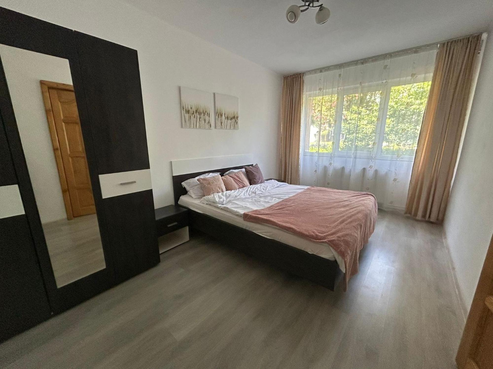 Aparthotel Brasov Neptun ภายนอก รูปภาพ